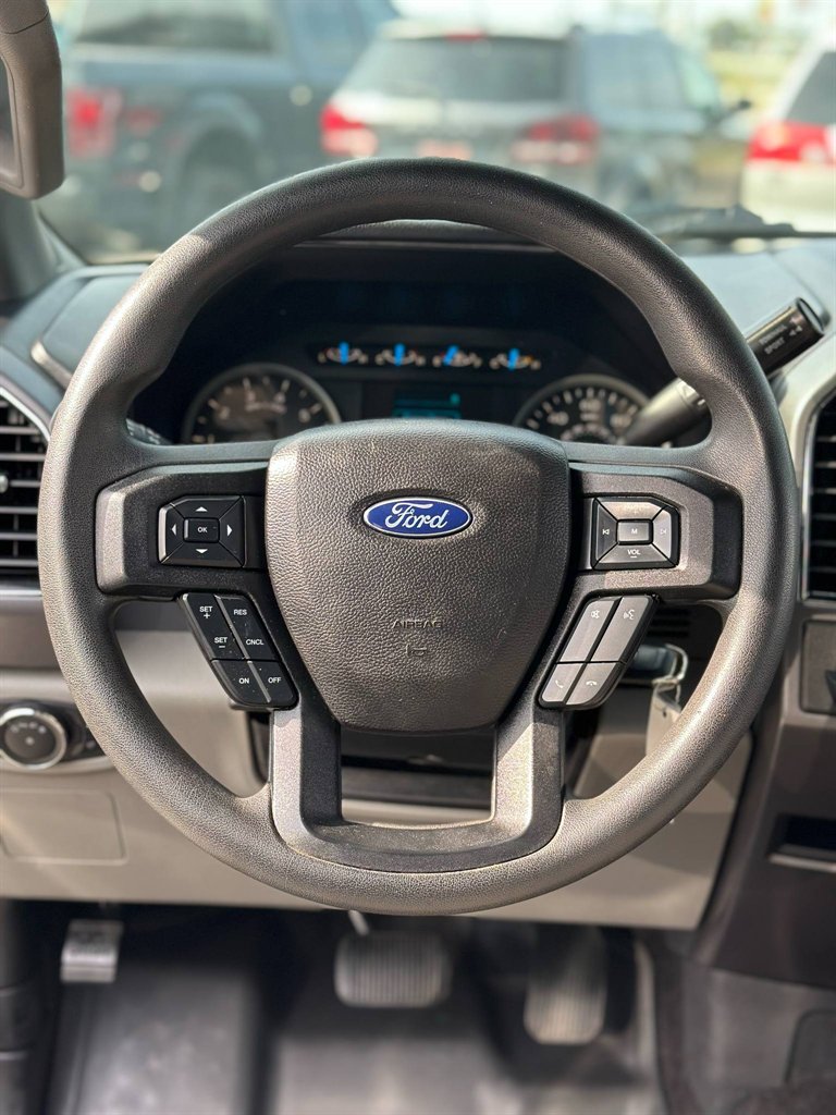 2017 Ford F150 XLT photo