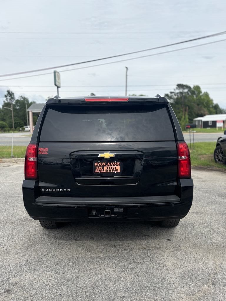 2018 Chevrolet Suburban 1500 LT photo