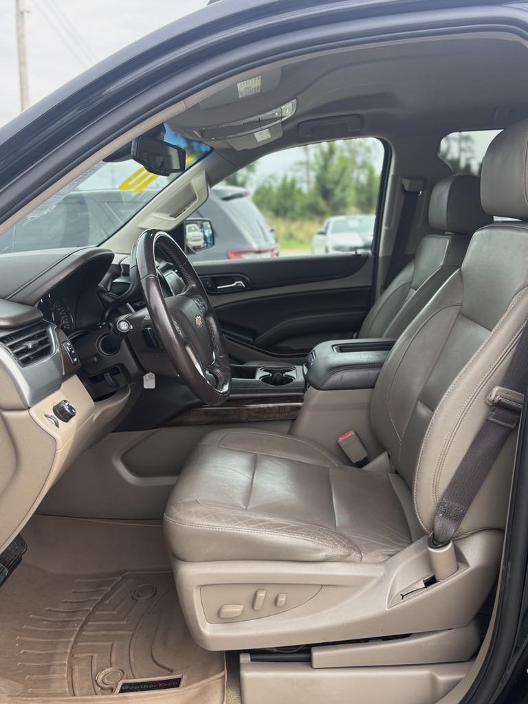 2018 Chevrolet Suburban 1500 LT photo