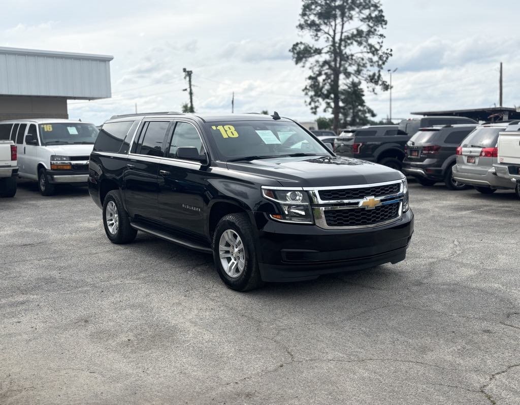 2018 Chevrolet Suburban - $28,995