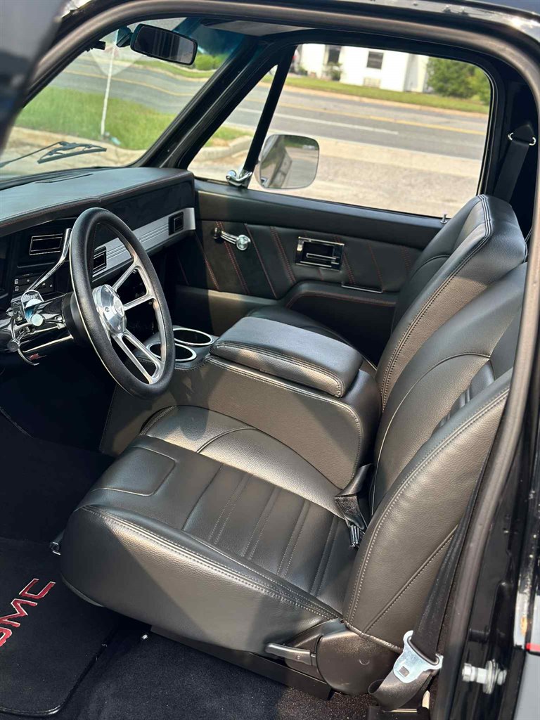 1987 GMC R Conventional - $47,995