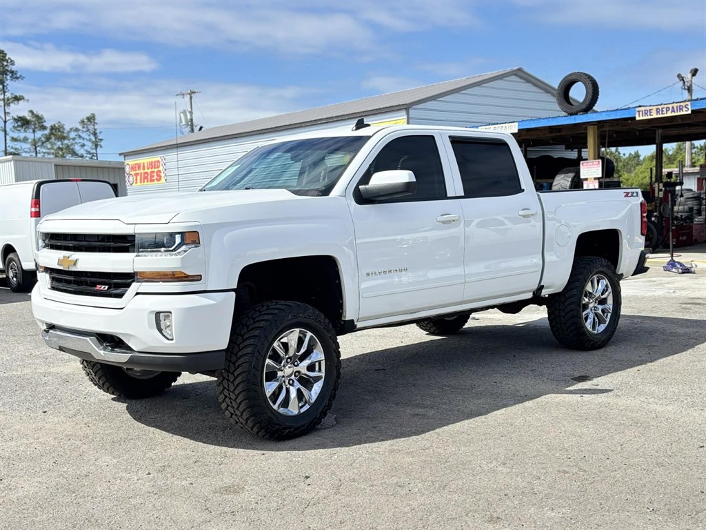 2018 Chevrolet Silverado - $32,995