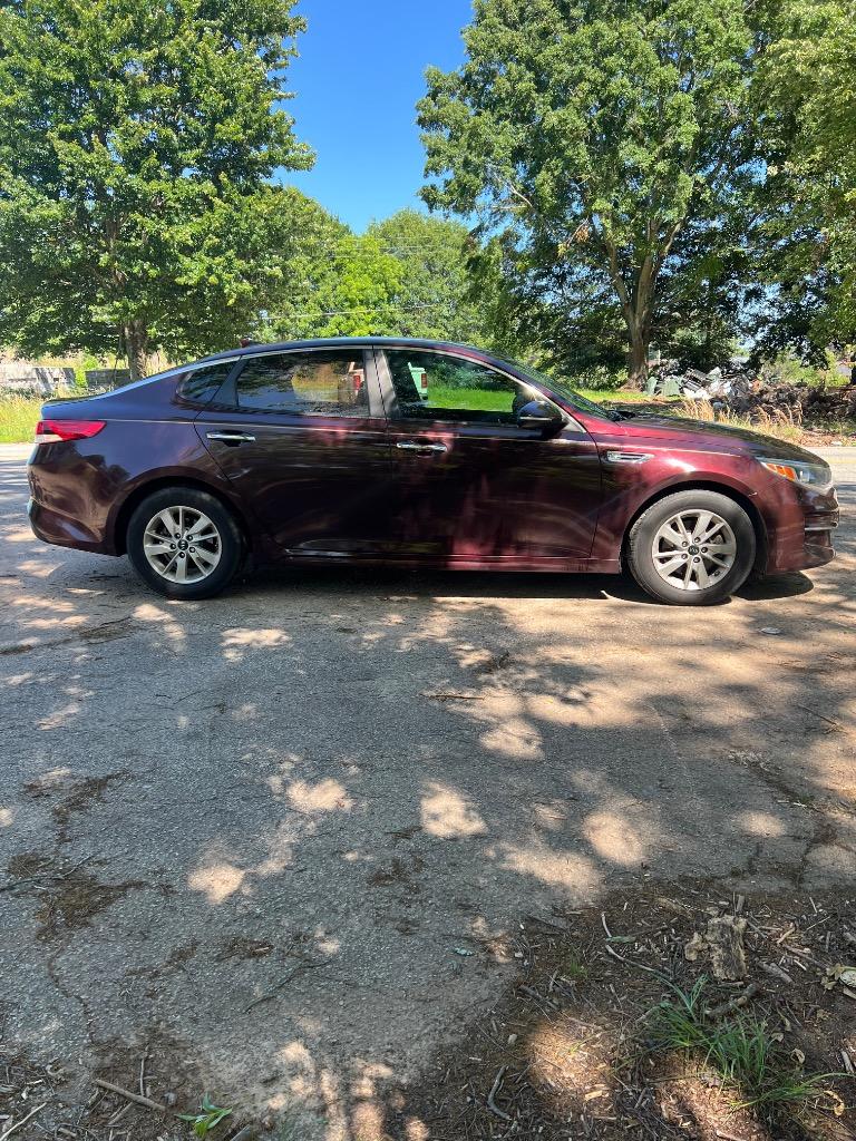 2016 Kia Optima LX photo