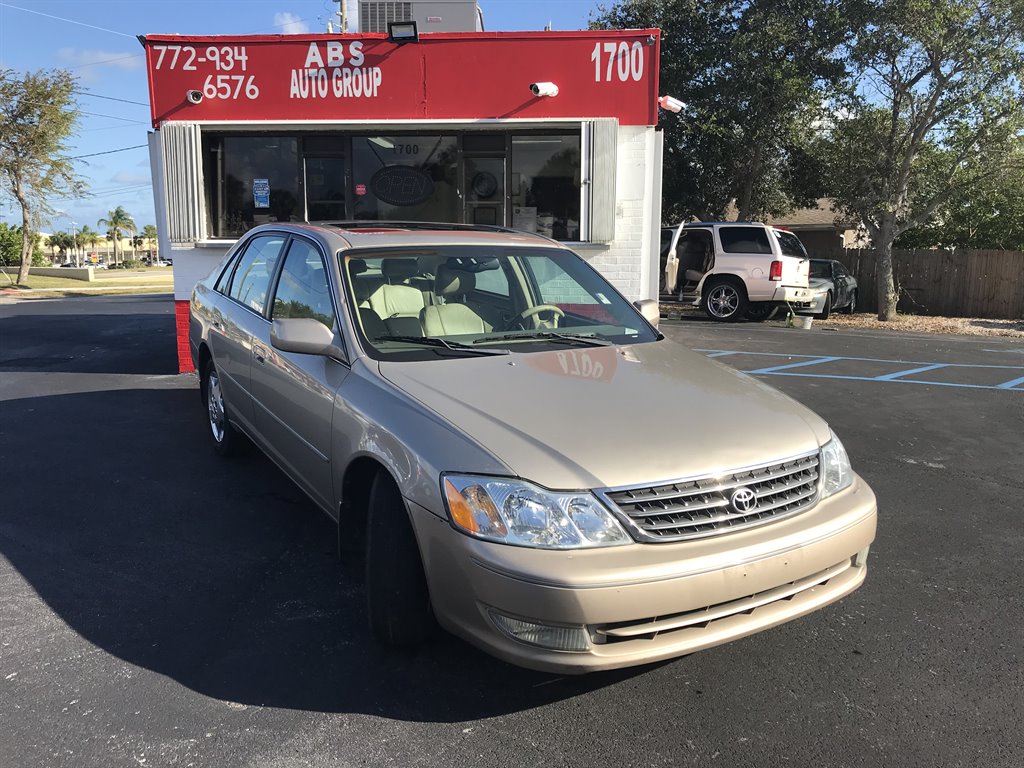 2004 Toyota Avalon XL photo