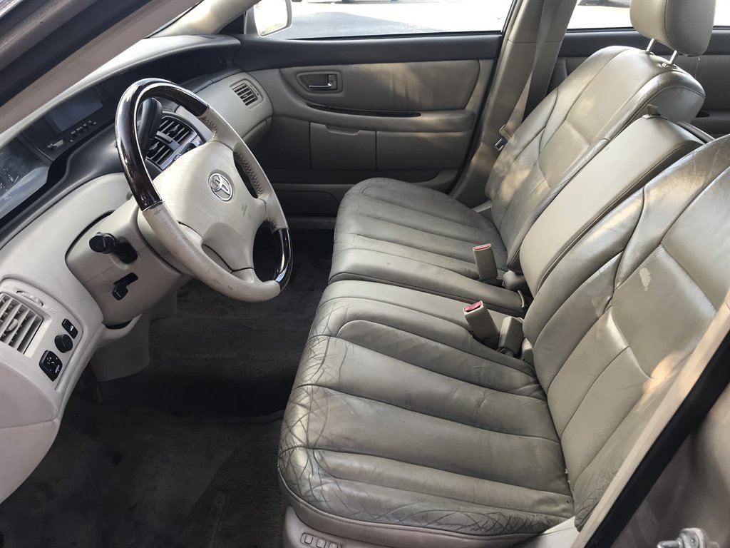 2004 Toyota Avalon XL photo