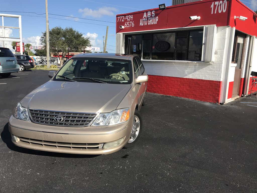 2004 Toyota Avalon XL photo