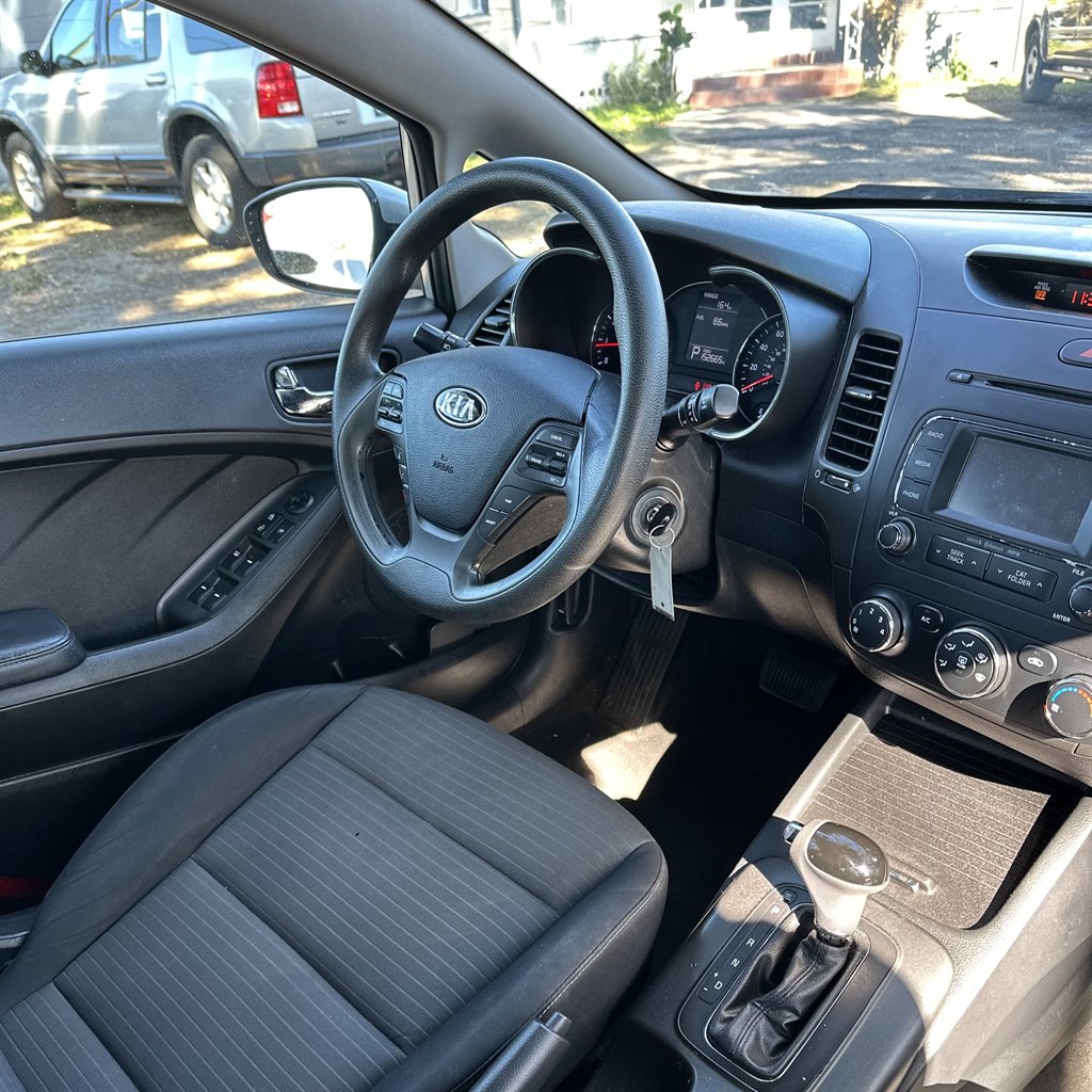 2016 Kia Forte LX photo
