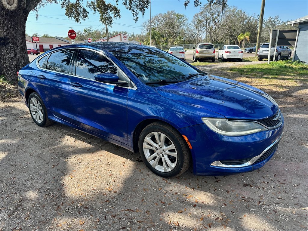2016 Chrysler 200 Limited photo