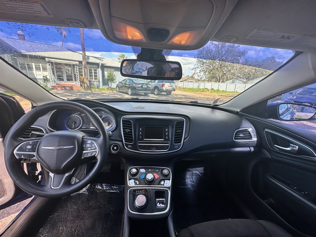 2016 Chrysler 200 Limited photo