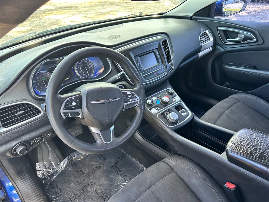 2016 Chrysler 200 Limited photo