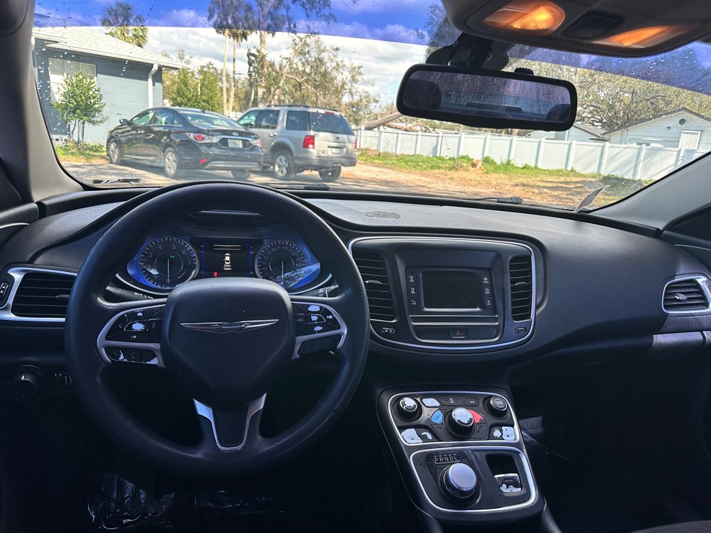 2016 Chrysler 200 Limited photo