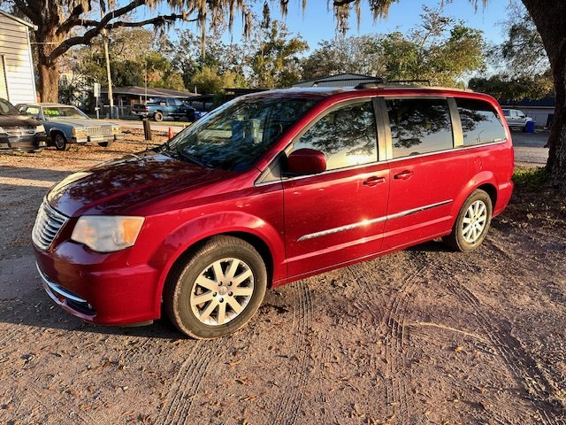 2014 Chrysler Town & Country Touring photo