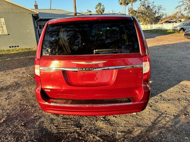 2014 Chrysler Town & Country Touring photo