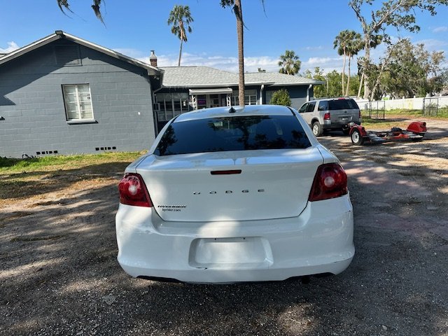 2014 Dodge Avenger SE photo