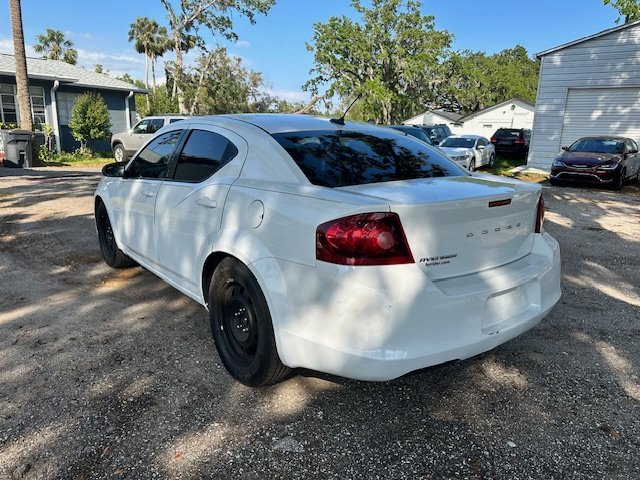 2014 Dodge Avenger SE photo