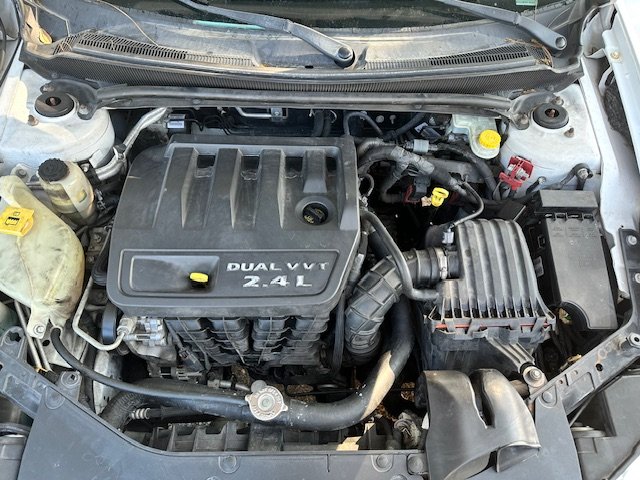 2014 Dodge Avenger SE photo