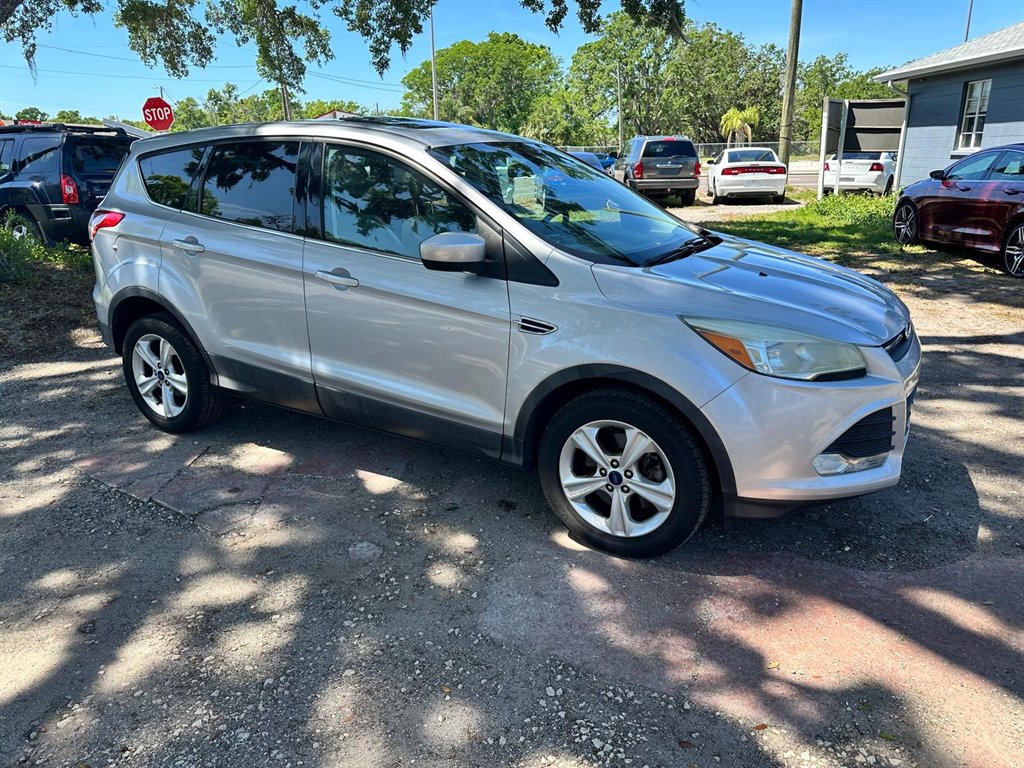 2014 Ford Escape SE photo