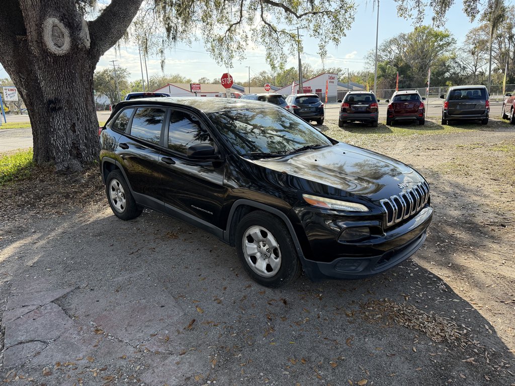 2016 Jeep Cherokee - $5,900