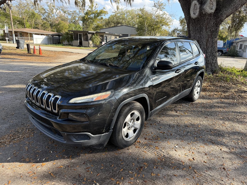 2016 Jeep Cherokee - $5,900