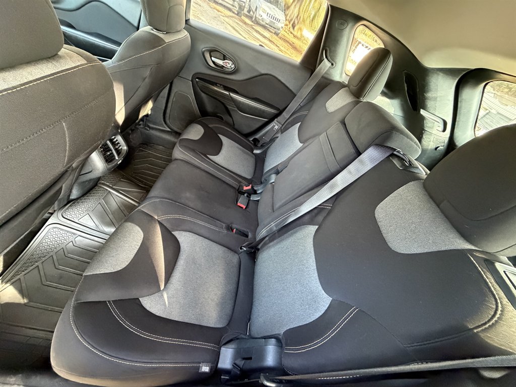 2016 Jeep Cherokee - $5,900