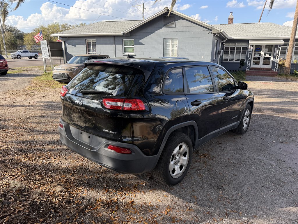 2016 Jeep Cherokee - $5,900