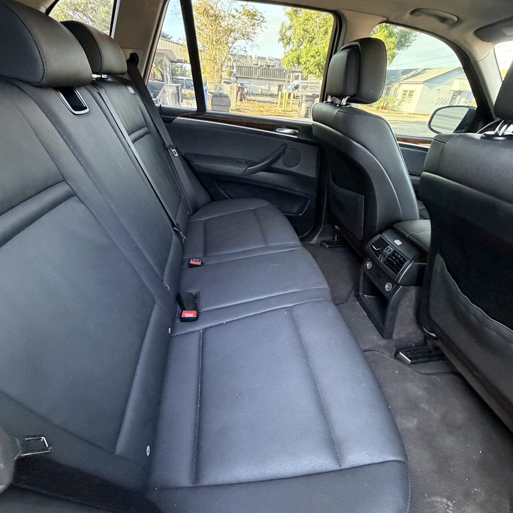 2013 BMW X5 - $7,900