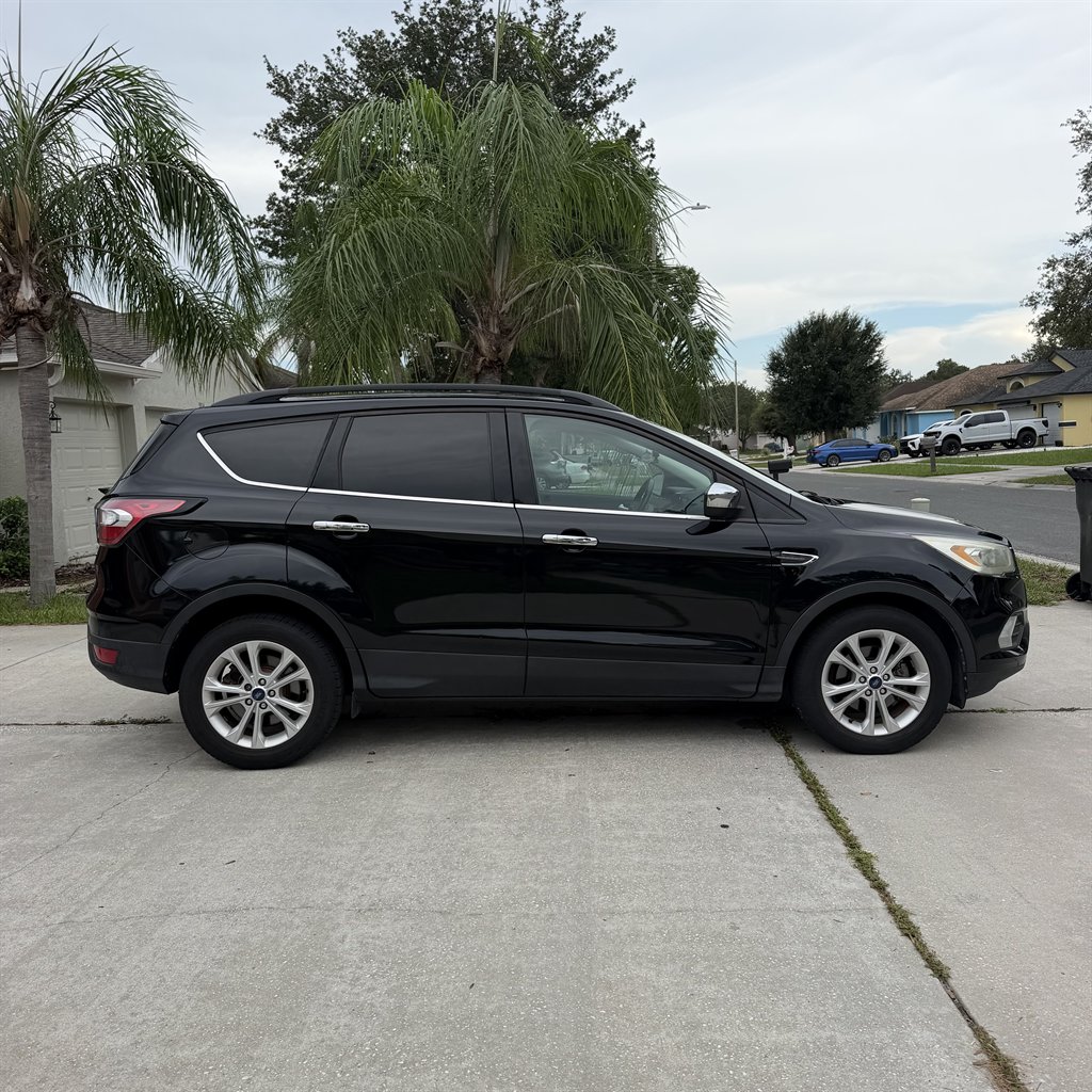 2017 Ford Escape - $6,990