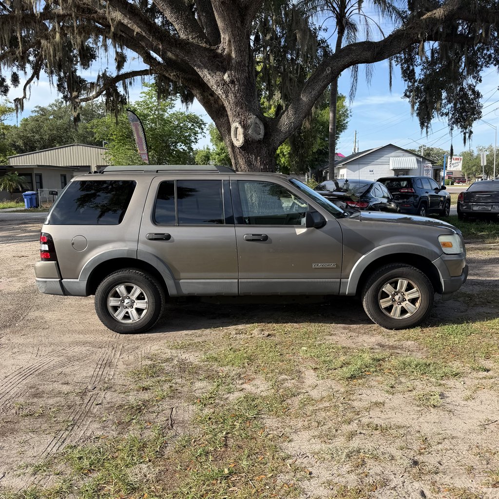 2006 Ford Explorer - $4,950