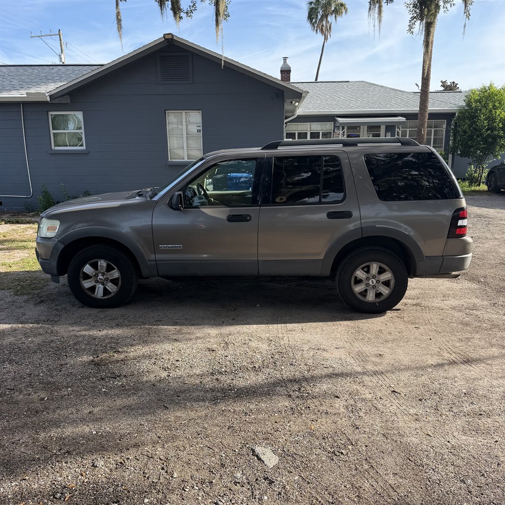 2006 Ford Explorer - $4,950
