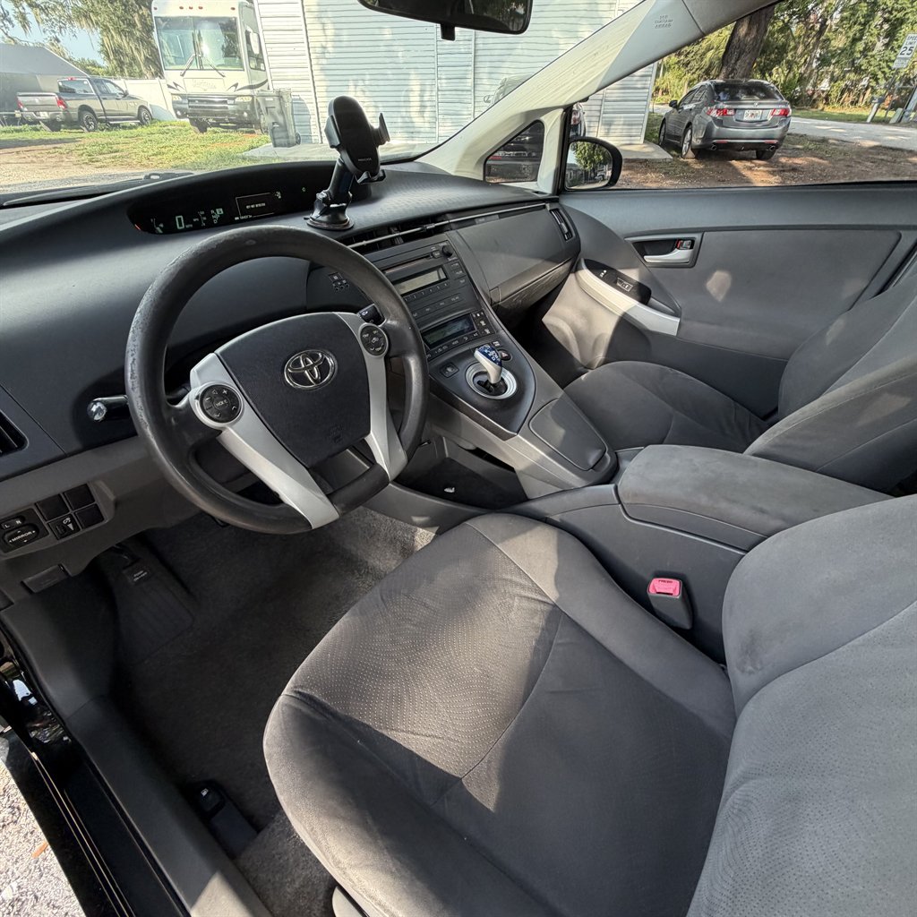 2010 Toyota Prius - $5,390