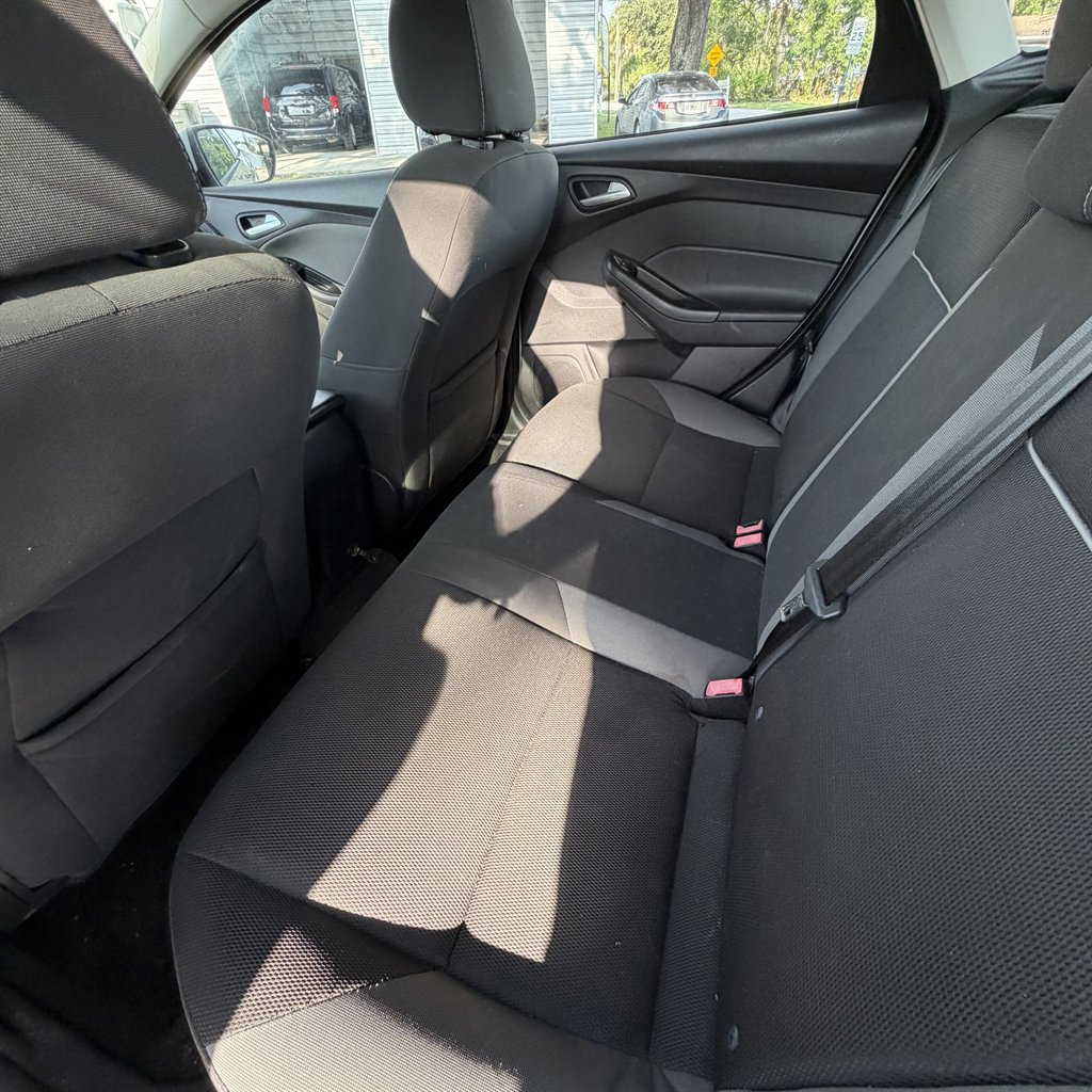 2014 Ford Focus - $4,990