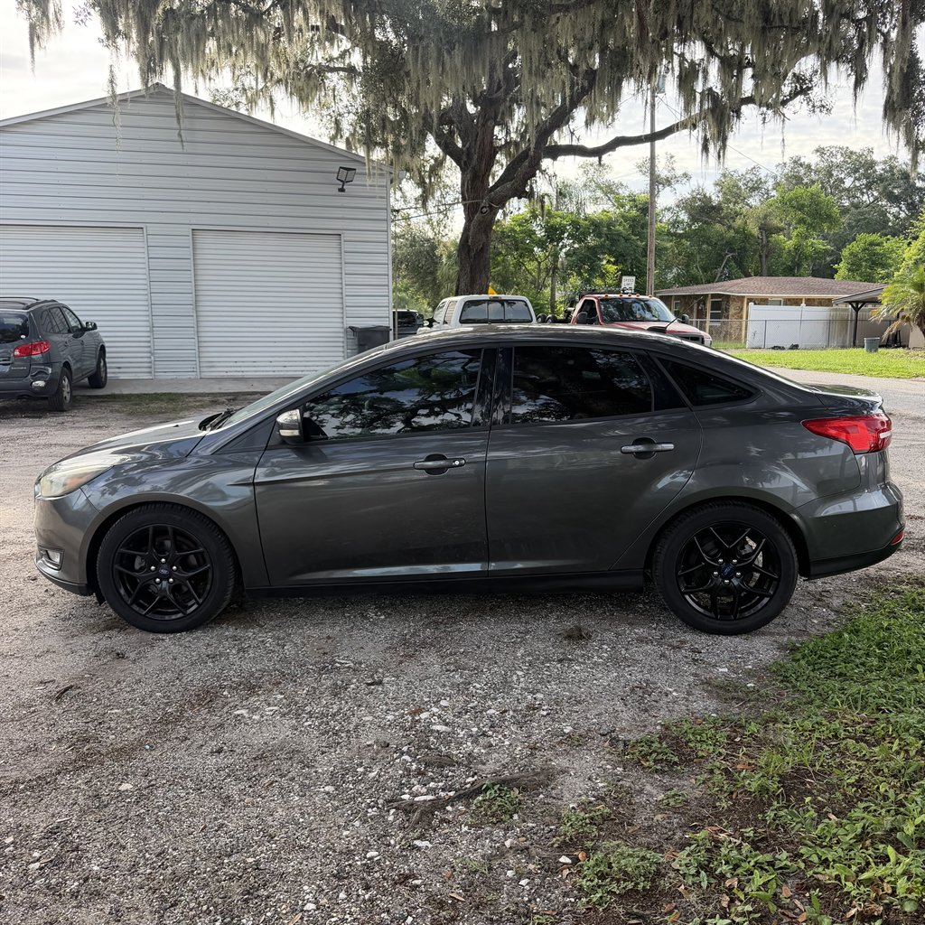 2016 Ford Focus - $5,900
