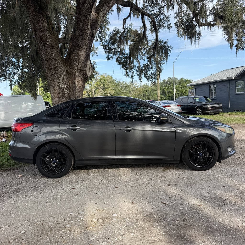 2016 Ford Focus - $5,900