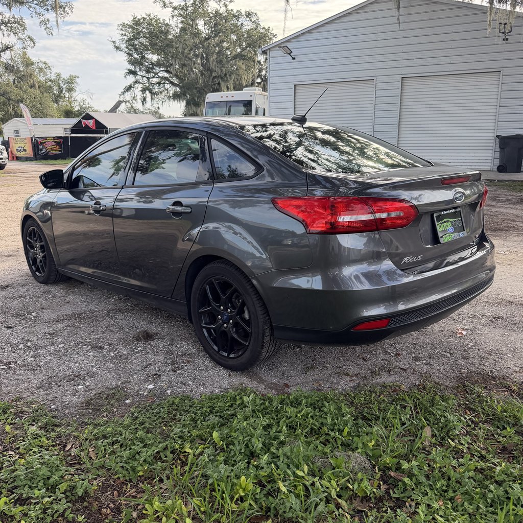 2016 Ford Focus - $5,900