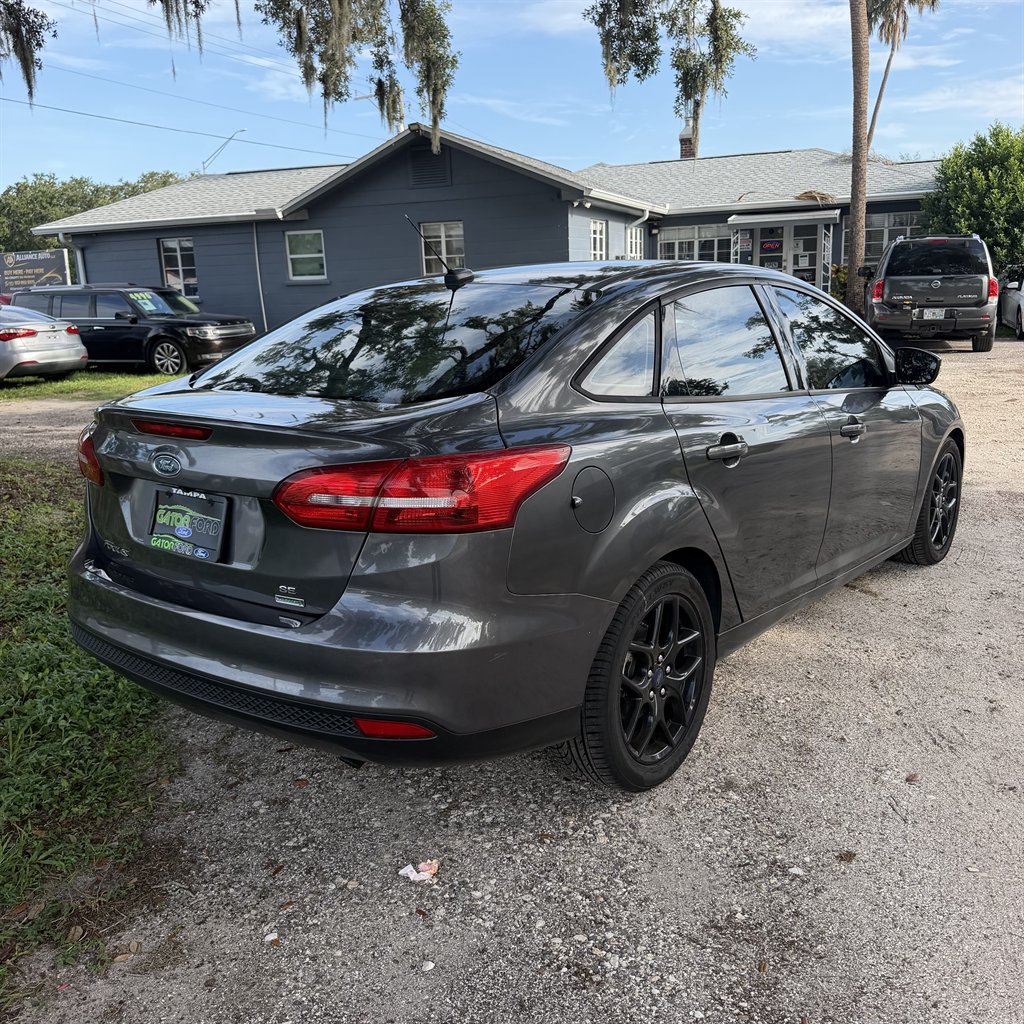 2016 Ford Focus - $5,900
