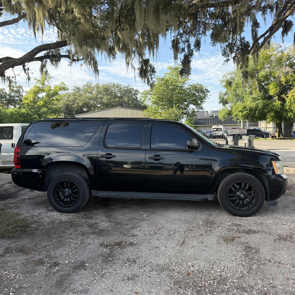 2010 Chevrolet Suburban - $4,500