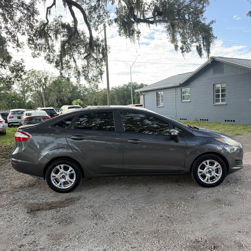 2015 Ford Fiesta - $4,990