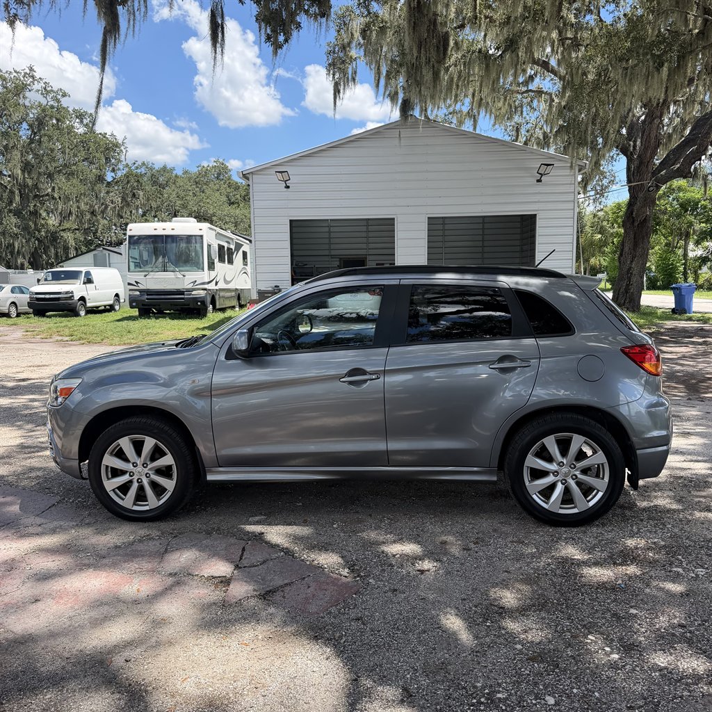 2012 Mitsubishi Outlander - $5,900
