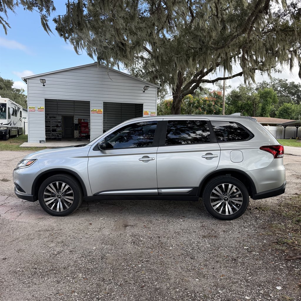 2020 Mitsubishi Outlander - $7,990