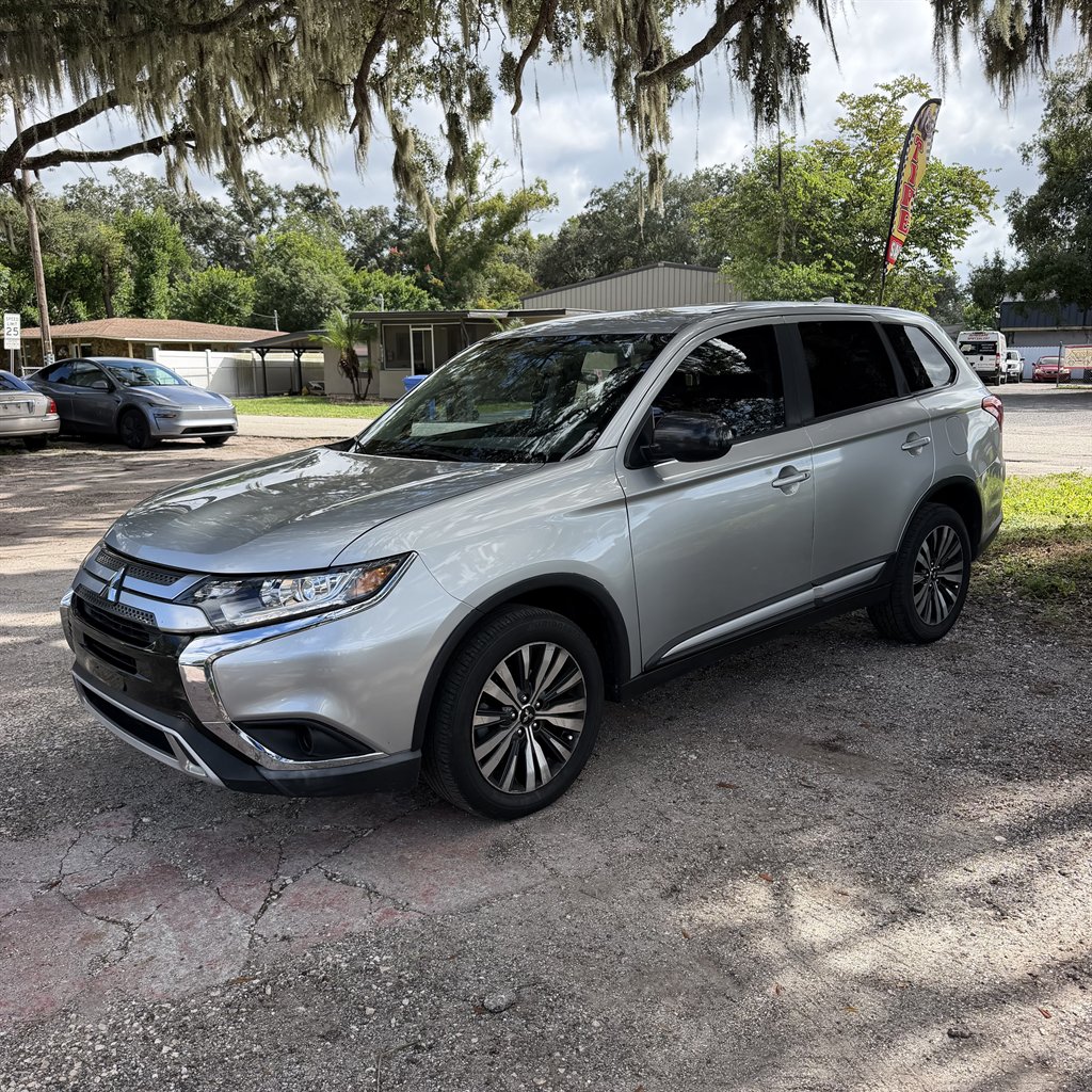 2020 Mitsubishi Outlander - $7,990