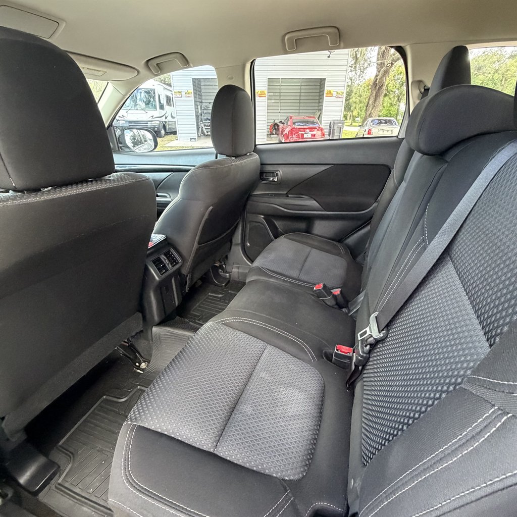 2020 Mitsubishi Outlander - $7,990