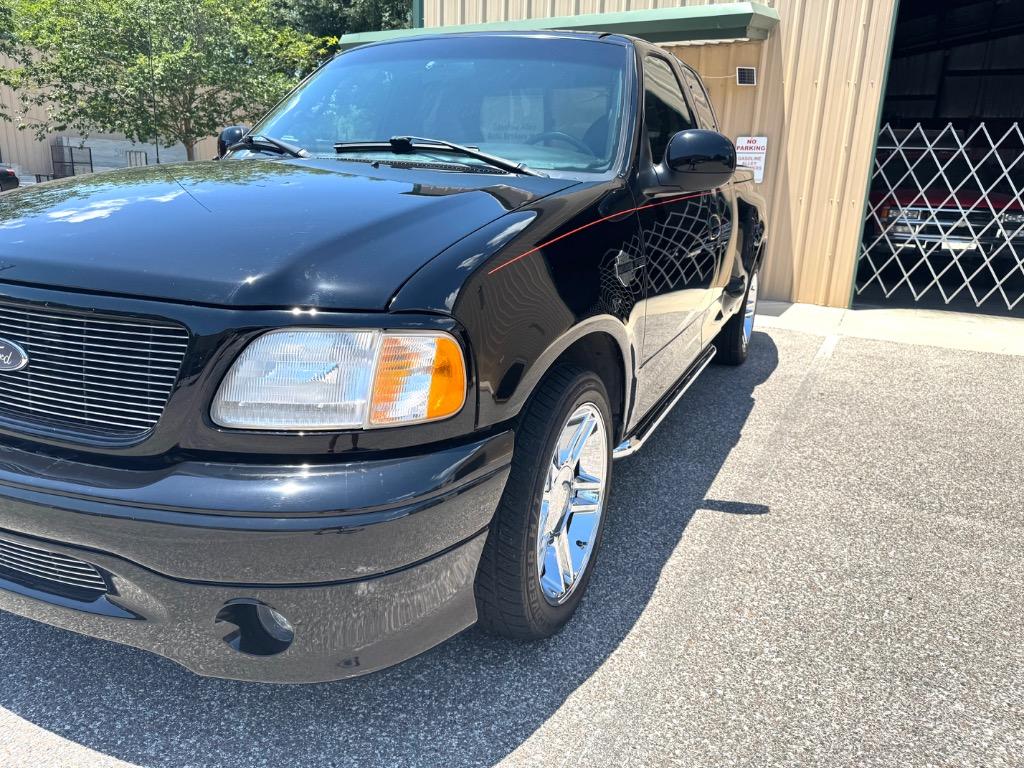 2000 Ford F150 - $26,495