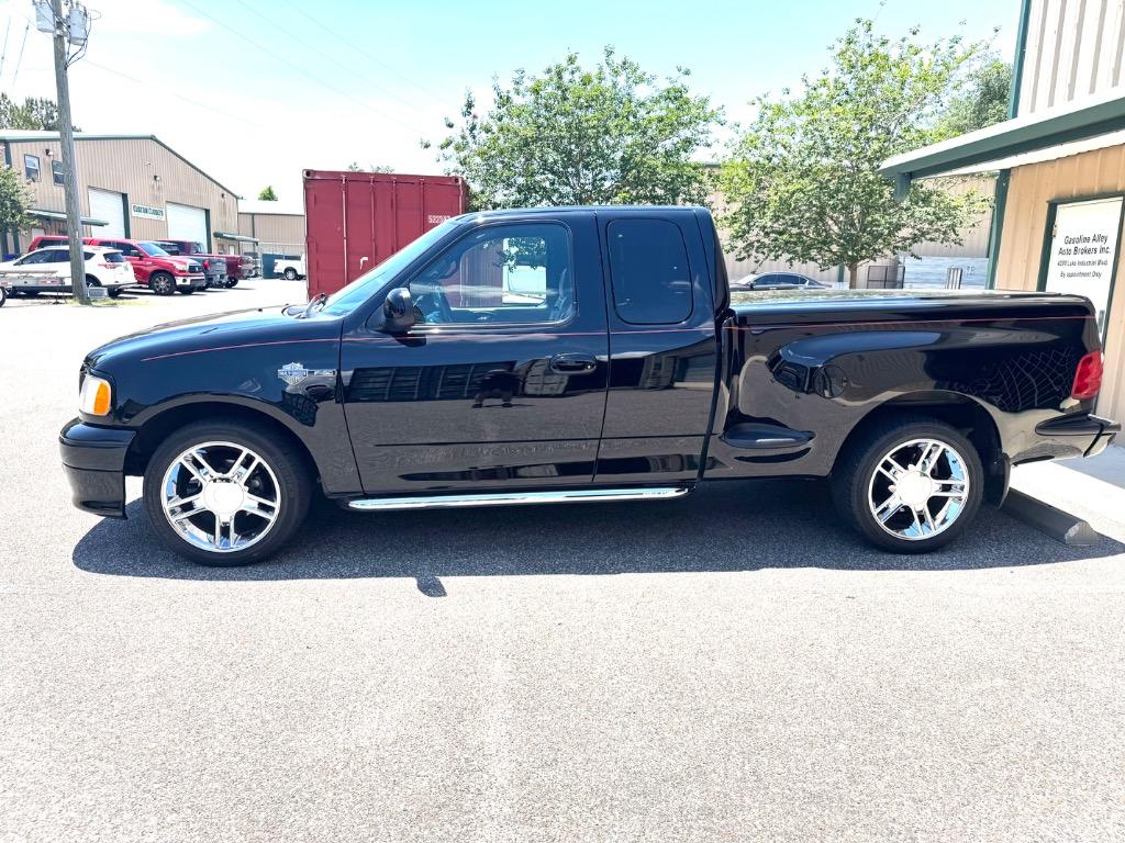 2000 Ford F150 - $26,495