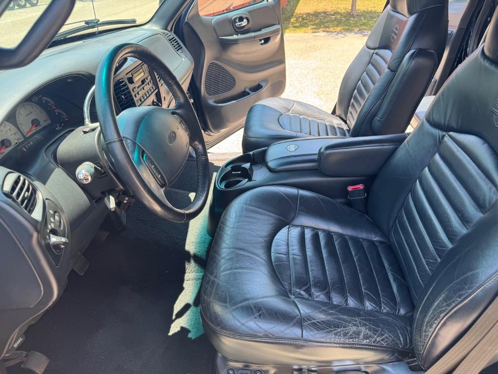 2000 Ford F150 - $26,495