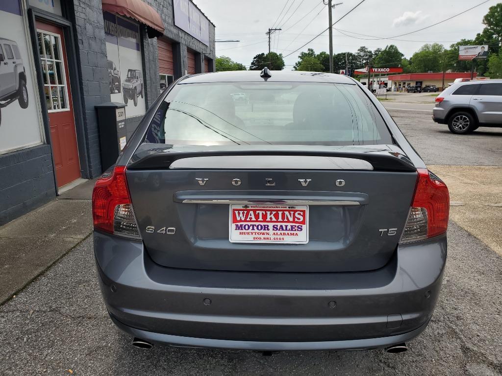 2011 Volvo S40 T5 photo
