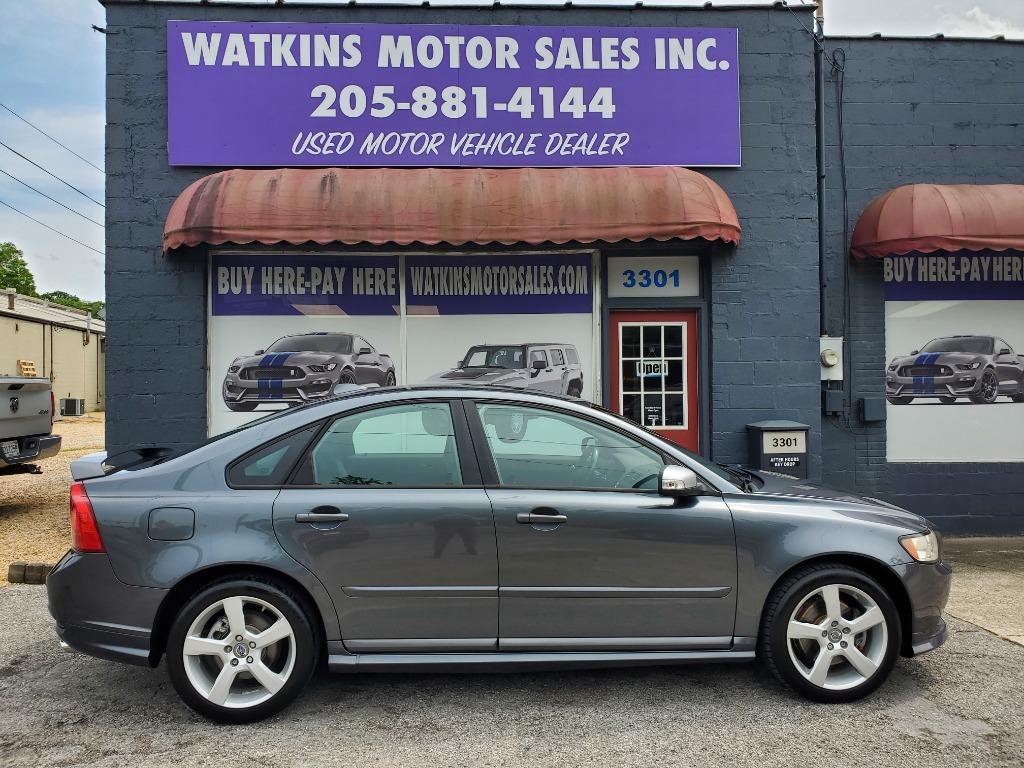 The 2011 Volvo S40 T5 photos