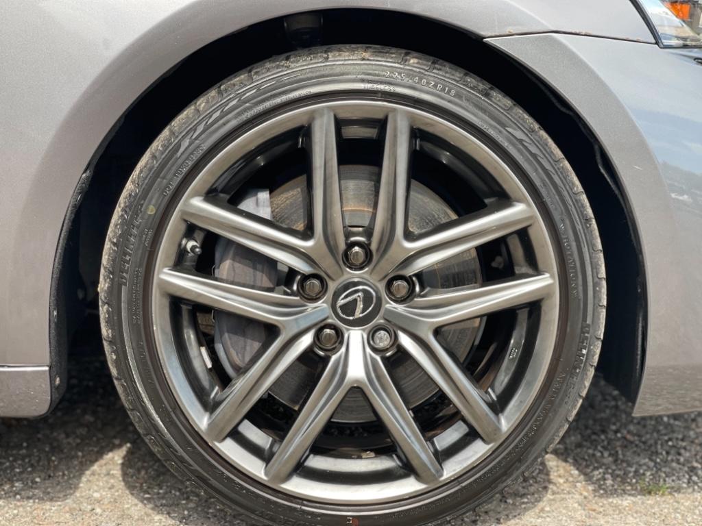2019 Lexus IS 300 photo