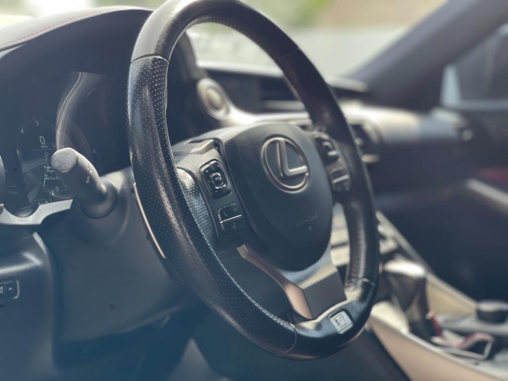 2019 Lexus IS 300 photo