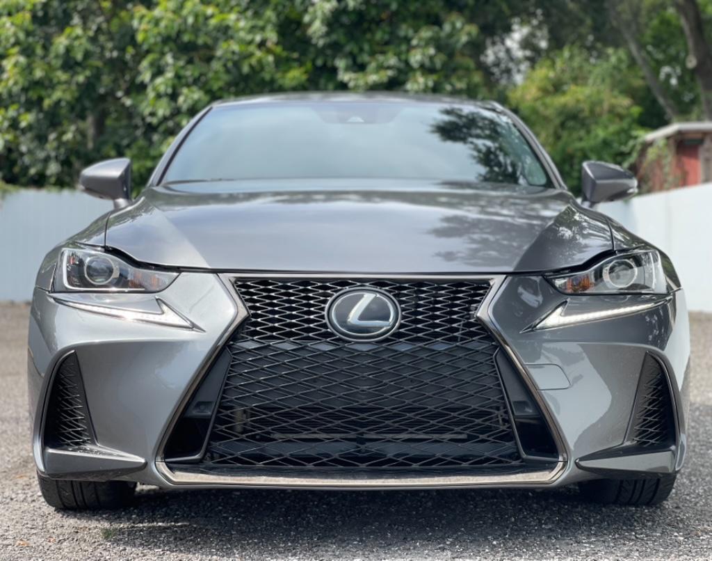 2019 Lexus IS 300 photo