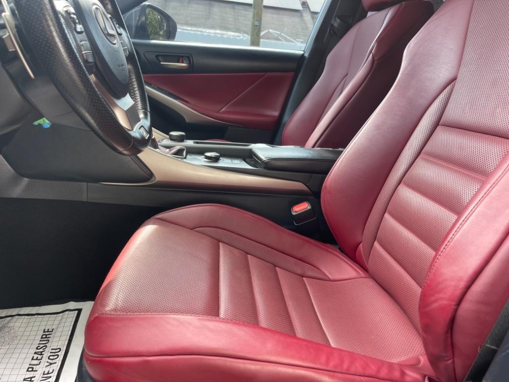 2019 Lexus IS 300 photo